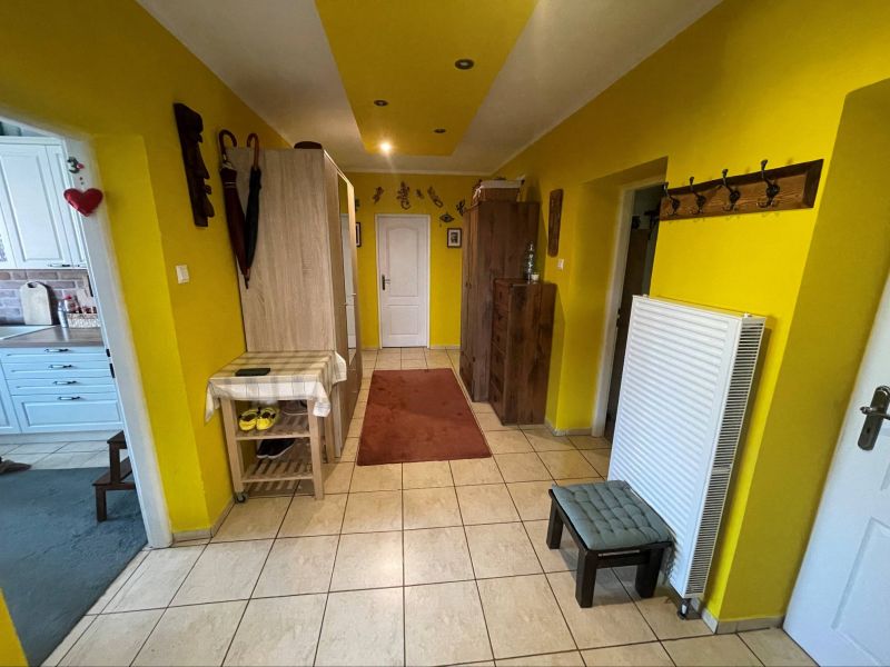 FOX - Rodinný dom s potenciálom viacgeneračného bývania v Trstíne - 16