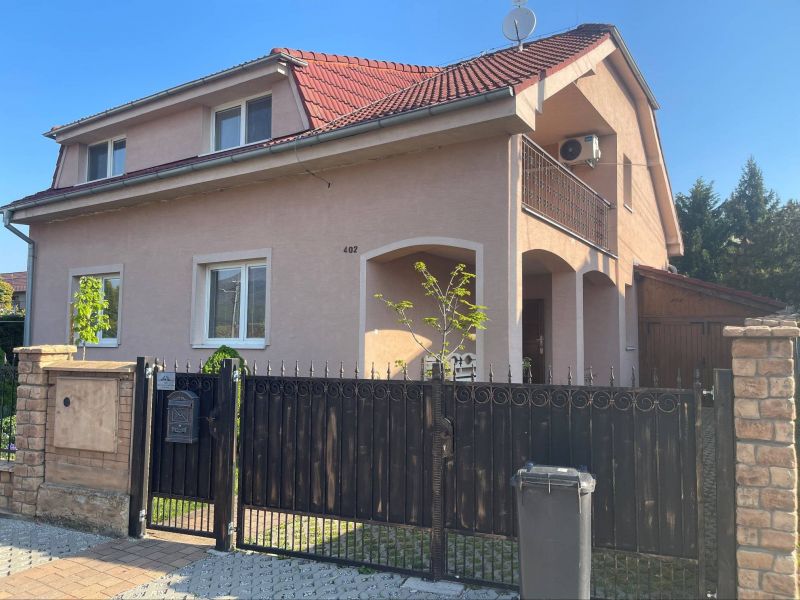 FOX - Rodinný dom s potenciálom viacgeneračného bývania v Trstíne - 1