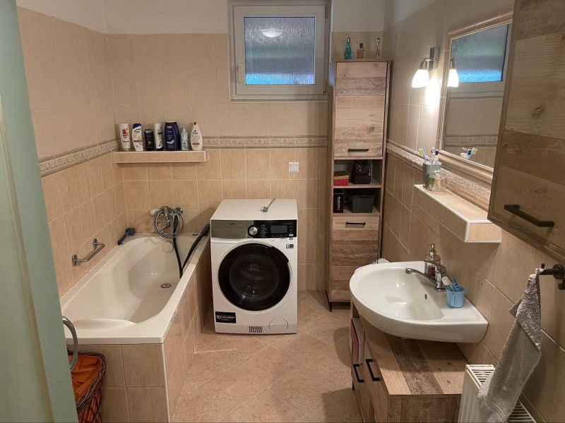 FOX - Rodinný dom s potenciálom viacgeneračného bývania v Trstíne - 17