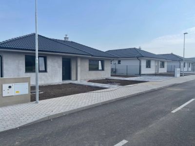 FOX - NOVOSTAVBY RD s exkluzívnym výhľadom * Smolenice * rezidenčná lokalita * pozemok 524 m2 - 19