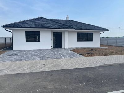 FOX - NOVOSTAVBY RD s exkluzívnym výhľadom * Smolenice * rezidenčná lokalita * pozemok 524 m2 - 20