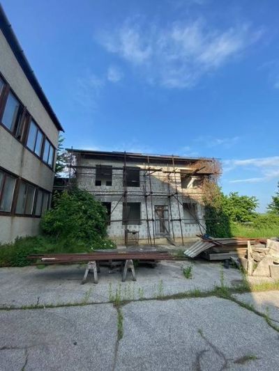 FOX - Výrobno-skladový objekt s rozľahlým pozemkom, Chtelnica okr. Piešťany - 7
