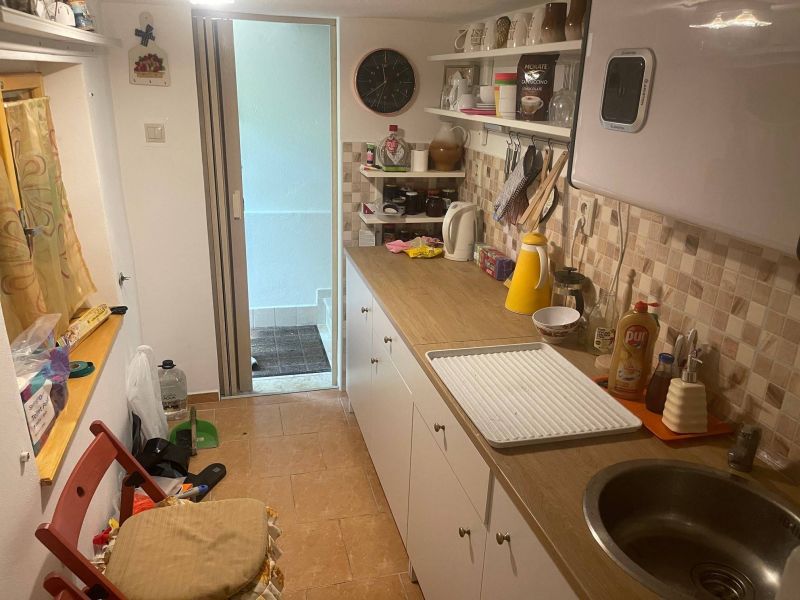 FOX - Ponúkame na predaj murovanú chatu na Dobrej Vode - 2