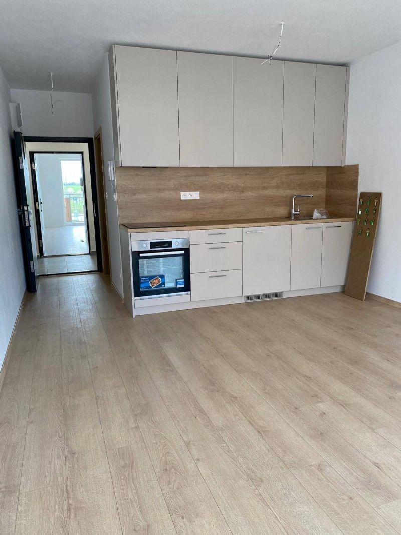 FOX - 1 izbový byt s balkónom v štandarde s kuchynskou linkou - 6