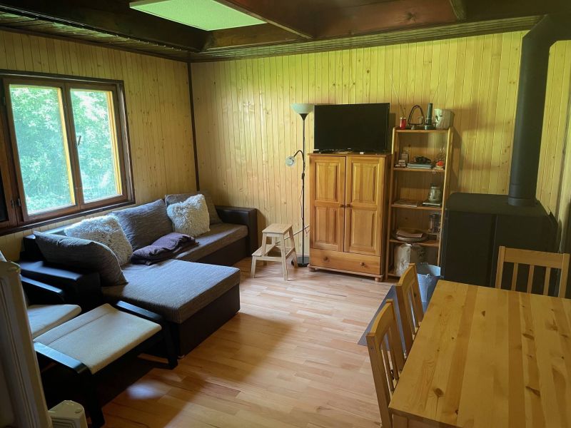 FOX - Ponúkame na predaj prerobenú chatu na Bezovci - 9