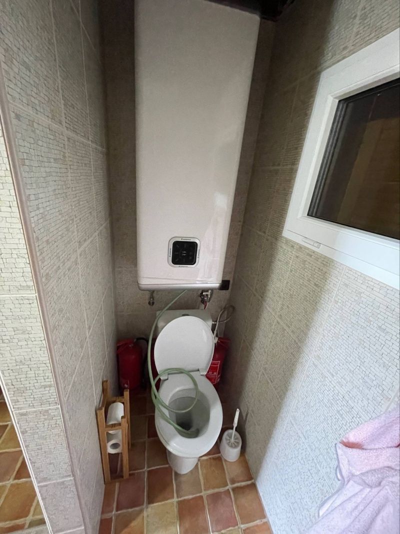 FOX - Ponúkame na predaj prerobenú chatu na Bezovci - 17