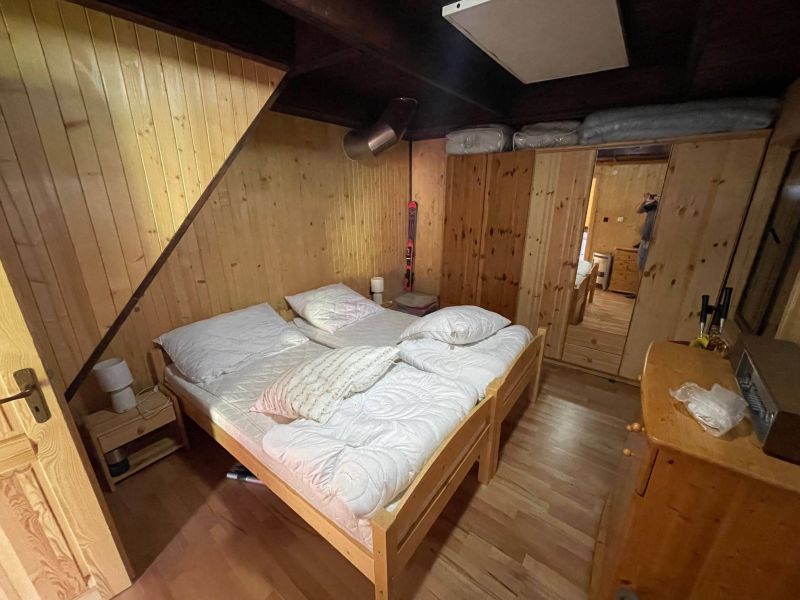 FOX - Ponúkame na predaj prerobenú chatu na Bezovci - 14