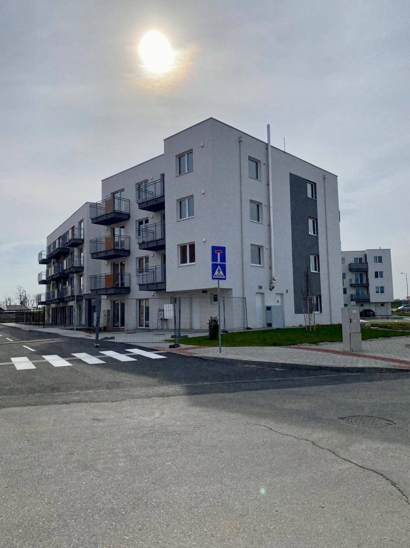 FOX - 1 izbový byt s balkónom v štandarde s kuchynskou linkou - 2