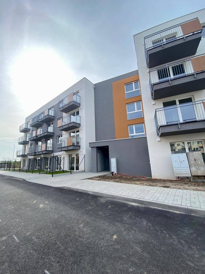 FOX - 1 izbový byt s balkónom v štandarde s kuchynskou linkou - 1