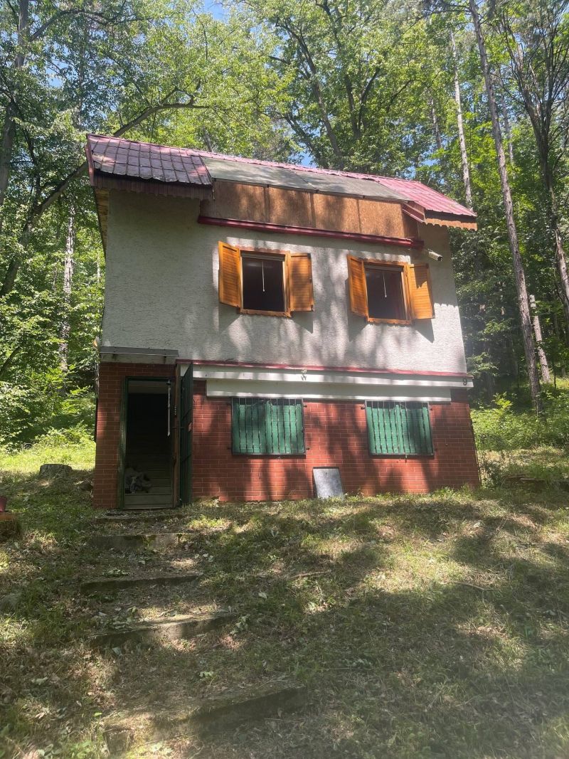 FOX - Ponúkame na predaj murovanú chatu na Dobrej Vode - 1