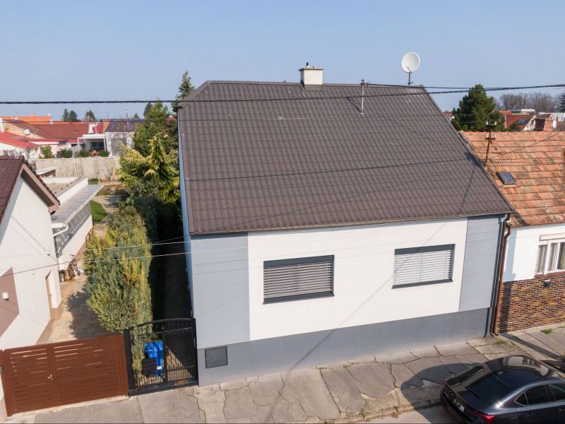 FOX – predaj * kompletne zrekonštruovaný rodinný dom s okrasnou záhradou * Trnava - Kopánka - 20